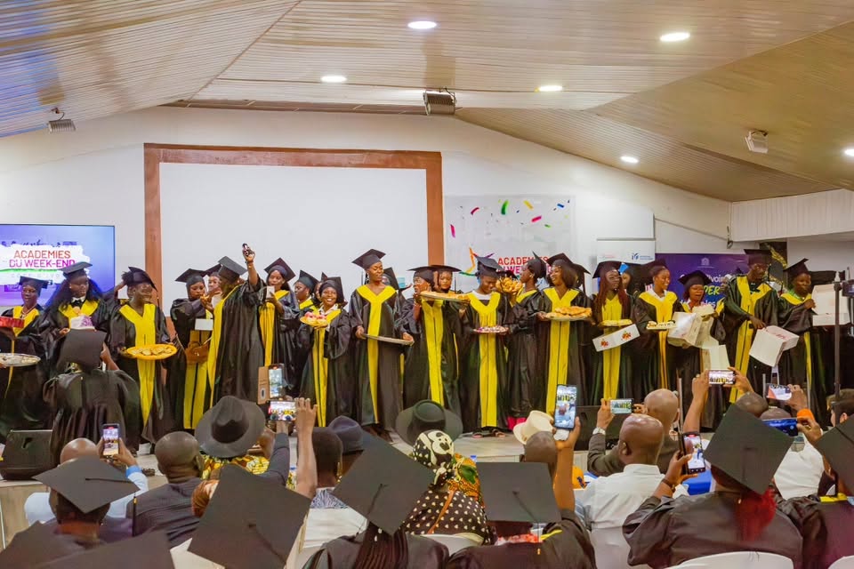 Yopougon célèbre plus de 300 académiciens après plusieurs mois de formation