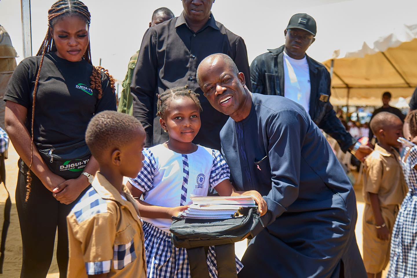 La Fondation Nina Bley offre des kits scolaires à 2 000 élèves de Gonzagueville