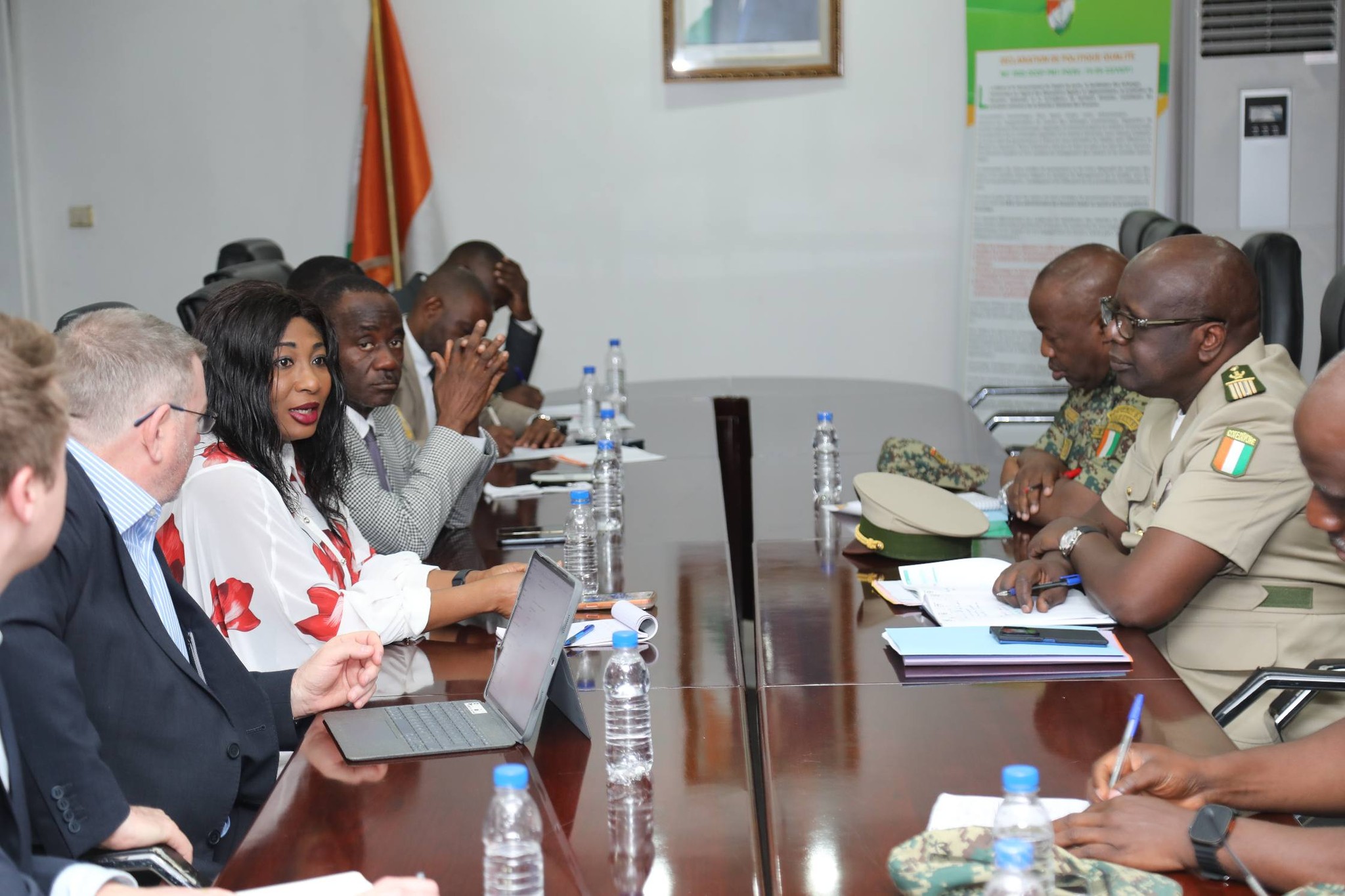 Apple et les Douanes ivoiriennes unissent leurs forces pour traquer les produits contrefaits