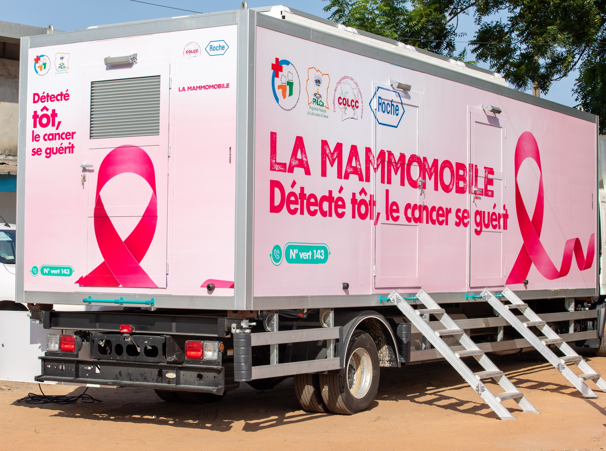 Un camion de mammographie mobile de 211 millions FCFA pour traquer le cancer du sein jusque dans les zones reculées