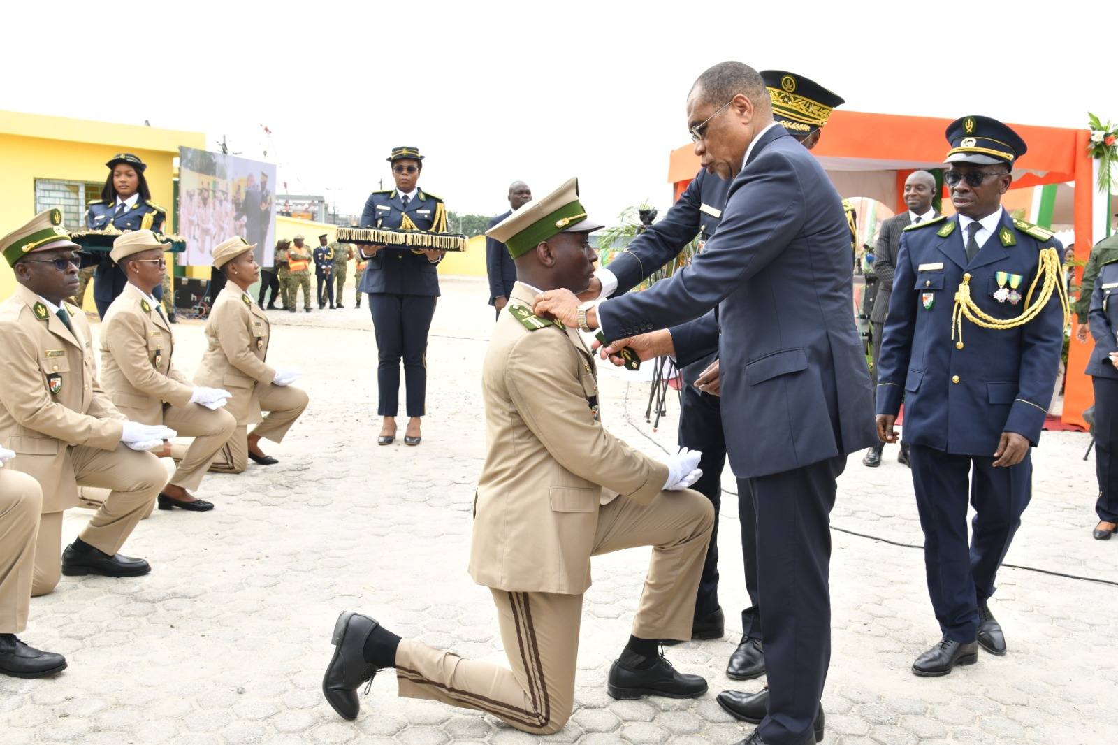 56 nouveaux officiers des Douanes reçoivent leurs épaulettes et intègrent la grande famille de la lutte contre la fraude