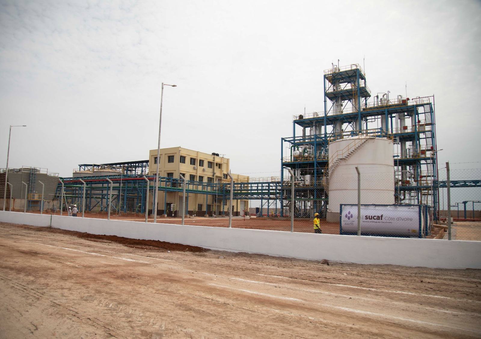 SUCAF-CI inaugure une distillerie capable de couvrir 50 % des besoins nationaux