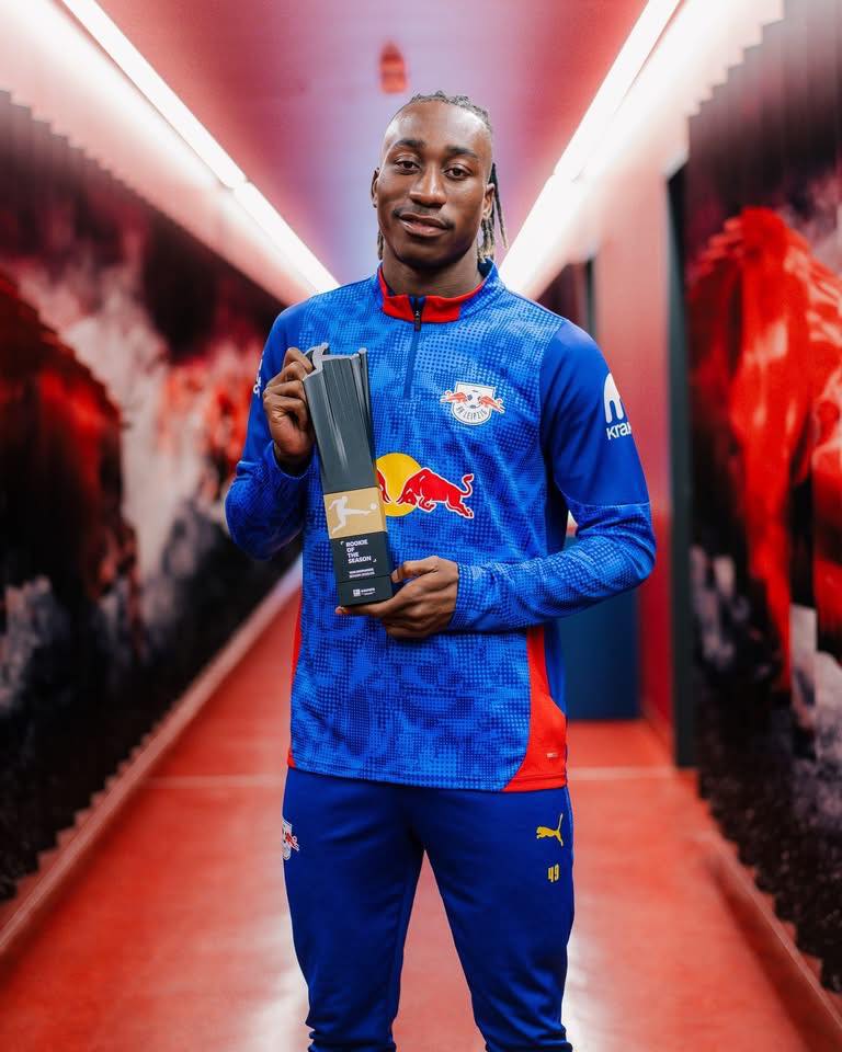 Yan Diomandé sacré Rookie de la saison 2025-2026 en Bundesliga