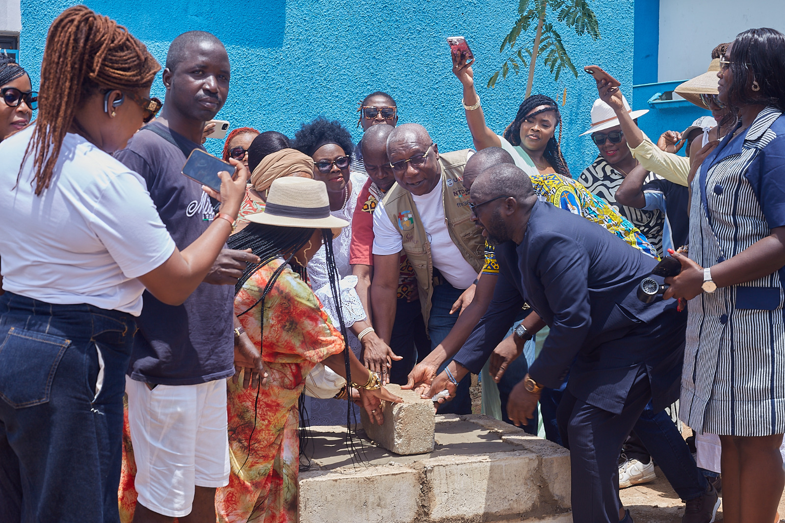 La Fondation Houphouët Anne Marie Faitai pose la première pierre d'une unité de soins Mère Kangourou à Yamoussoukro